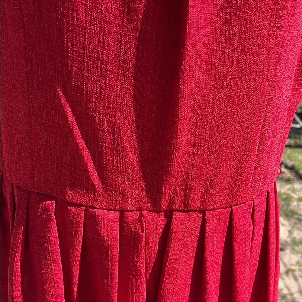 Elegant Red Ellen Tracy Sleeveless fully lined Dress. Size 14. Side pockets. - Picture 5 of 16